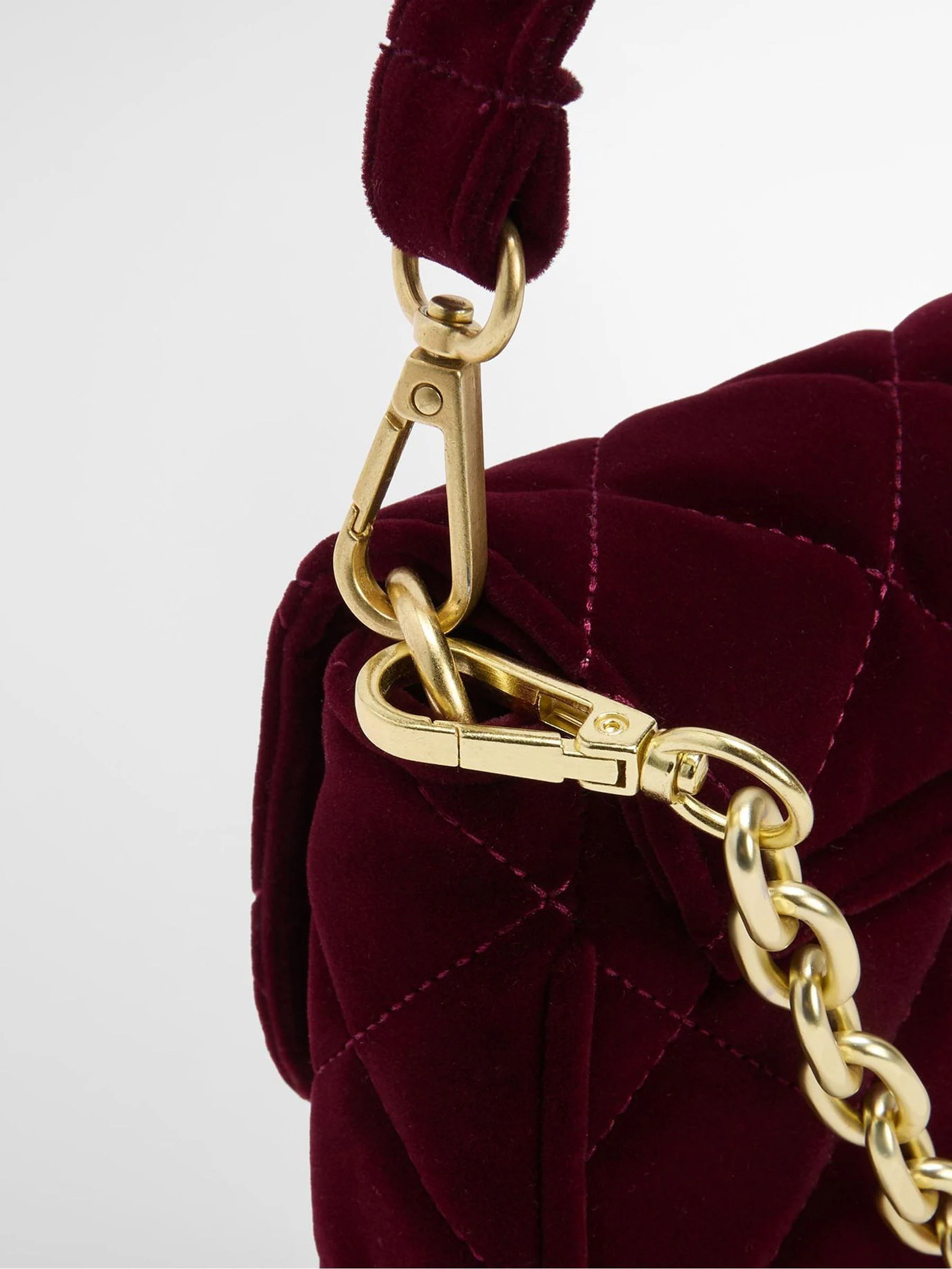 Rood - Barbour® International Quilted Velvet Mini Soho Crossbody Bag