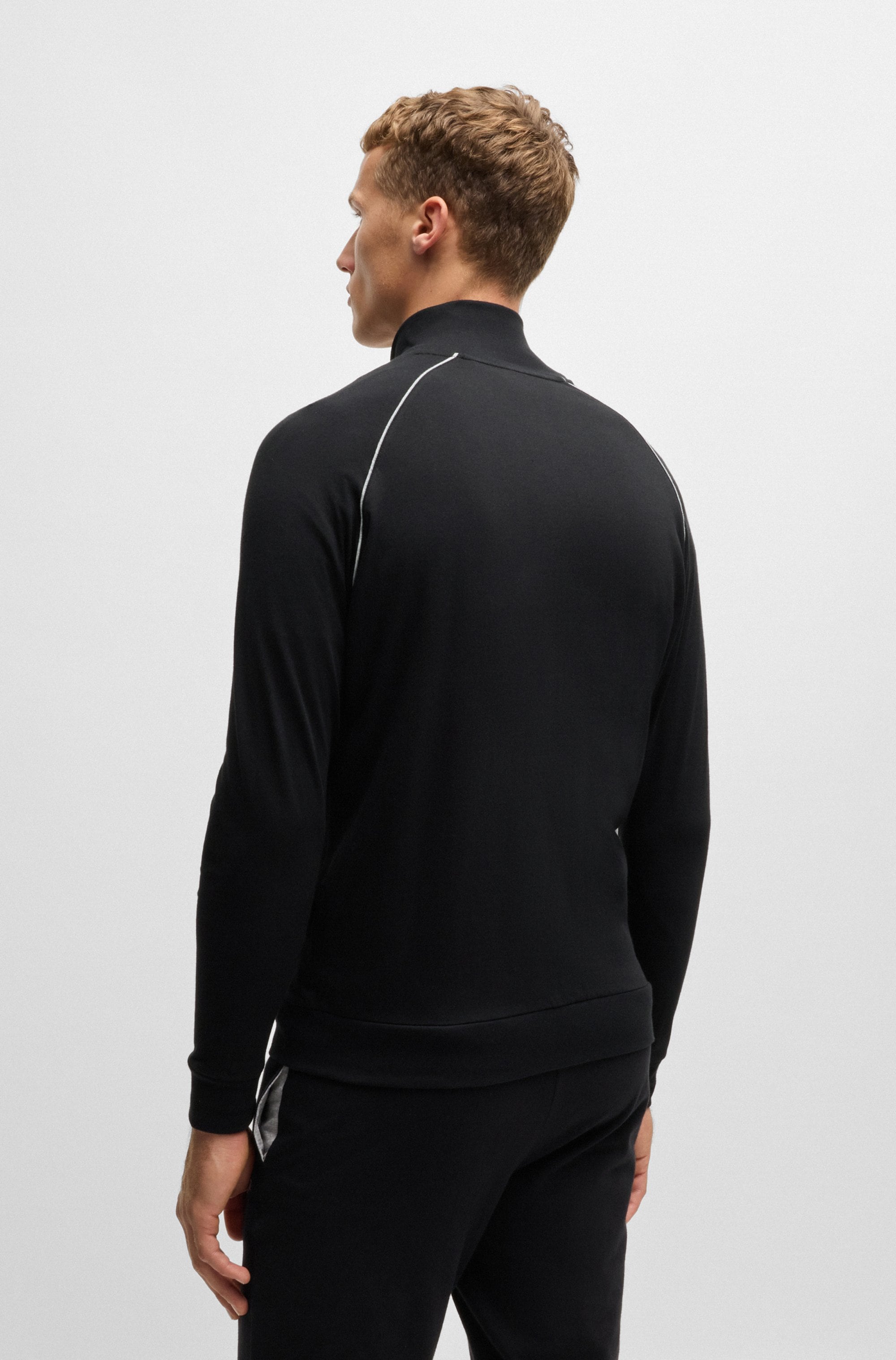 BOSS Sweatjacke »Mix&Match Jacket Z«, mit Kontrastnaht am Ärmel