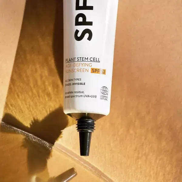 Protetor Solar Antienvelhecimento com Células-Tronco Vegetais MÁDARA FPS 30 40ml