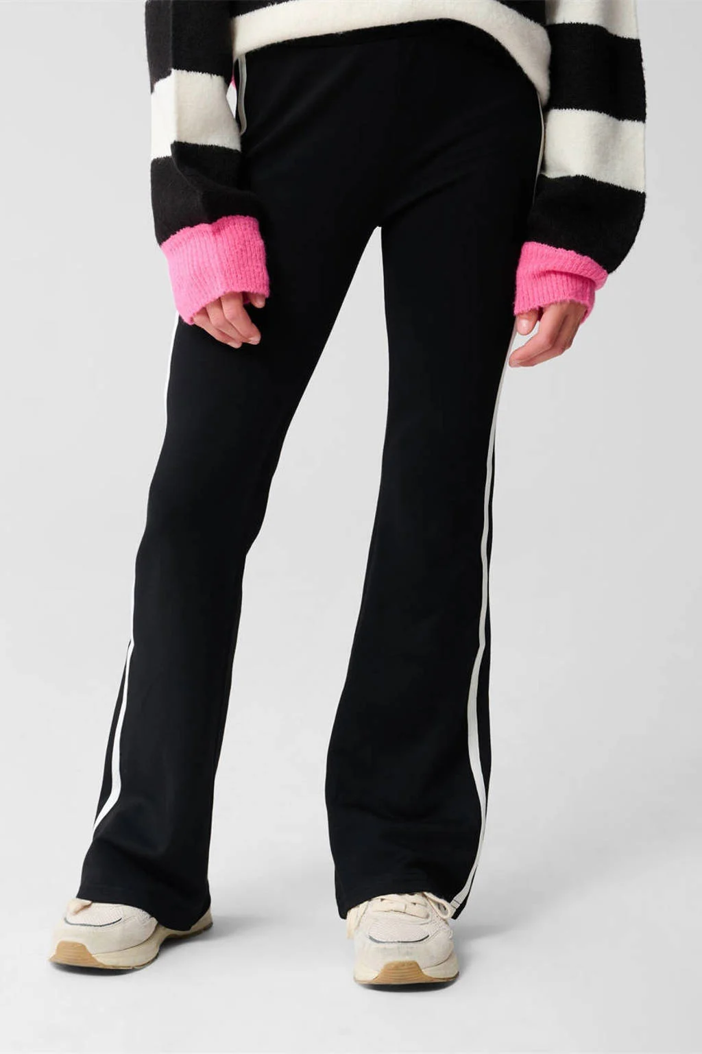 Shoeby flared casual broek zwart