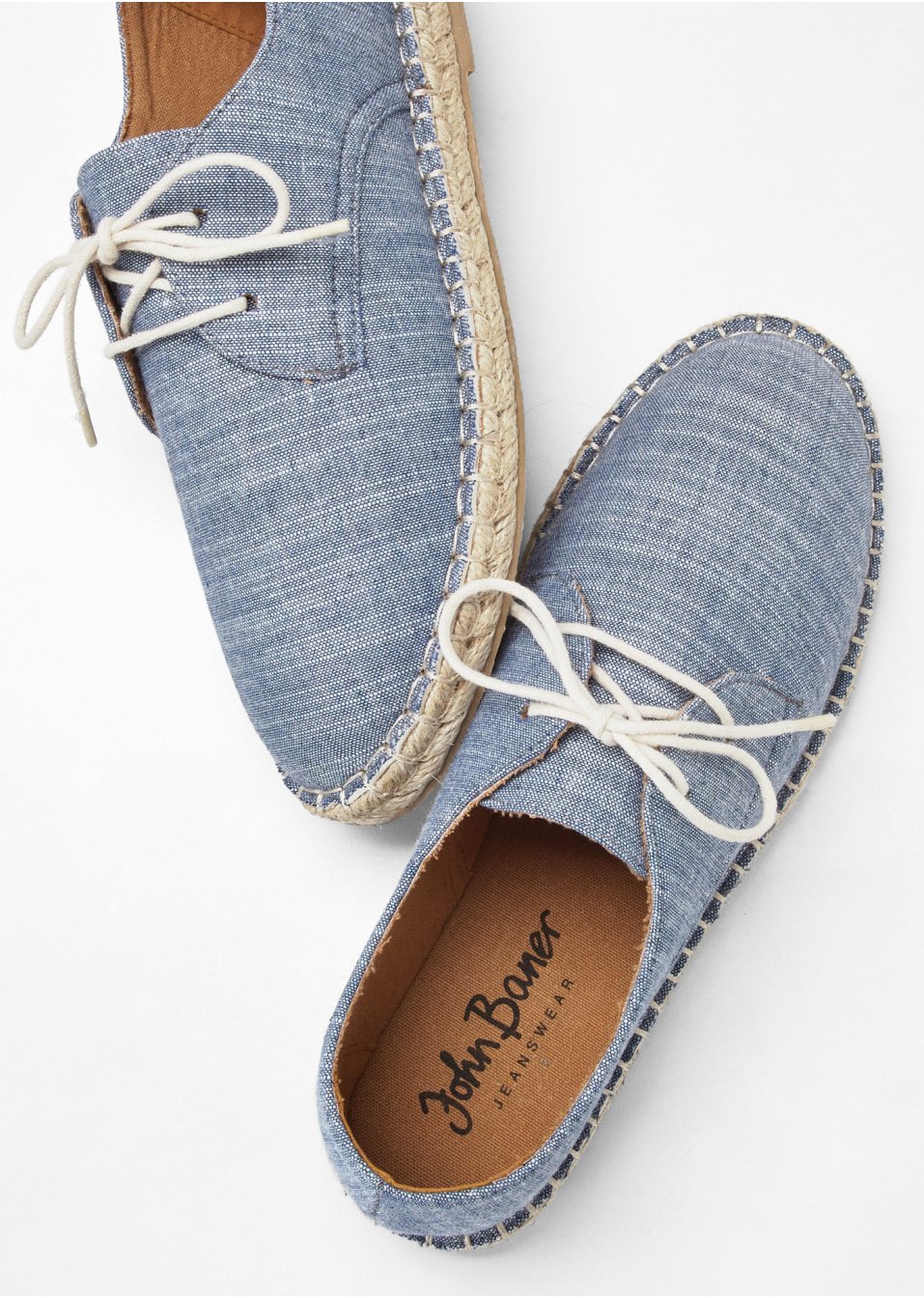 Chaussures à lacets