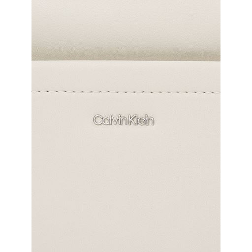 Calvin Klein Must Convertible Camera Crossbody Taske, Sand Pebble