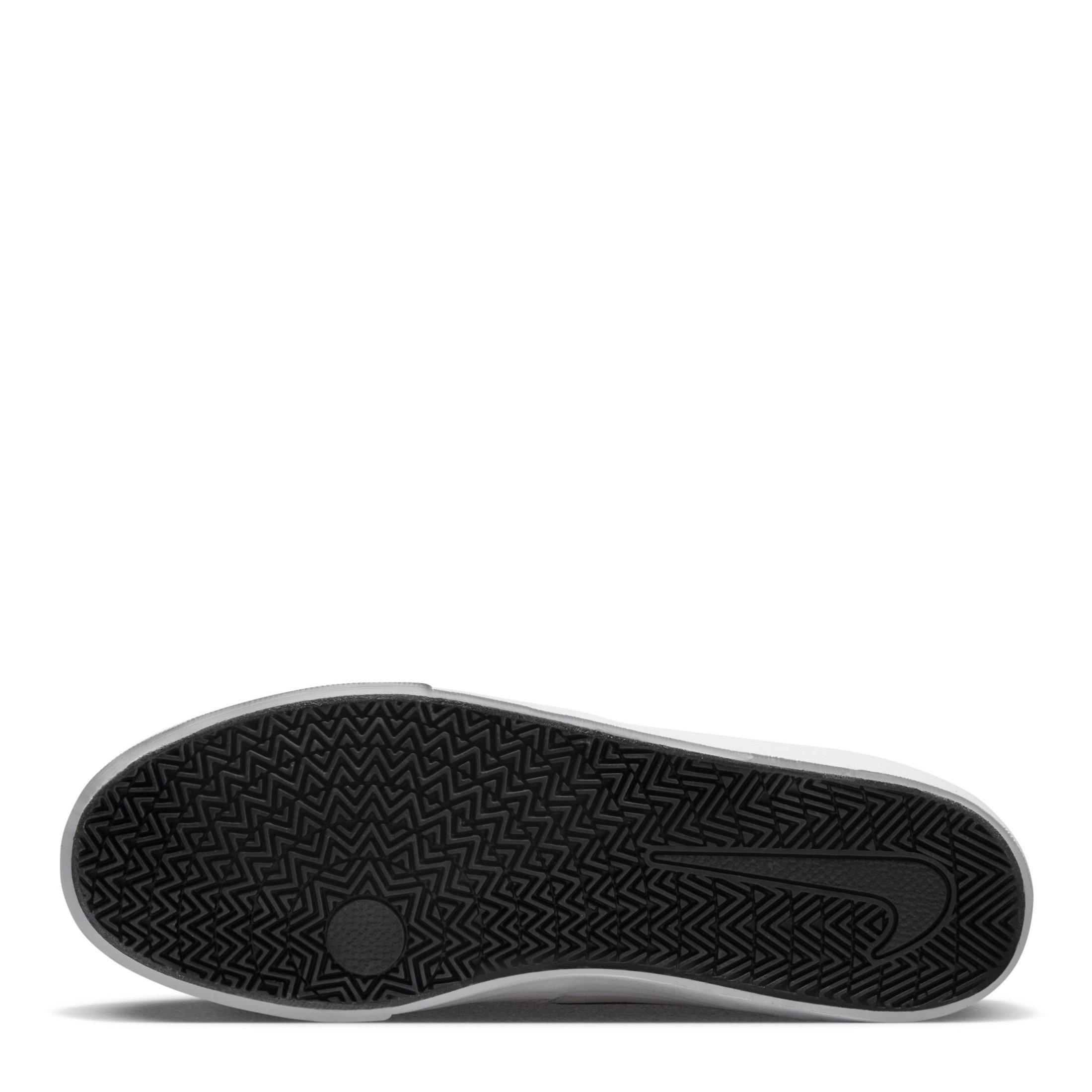 Nike Charge Low Trainers Mens