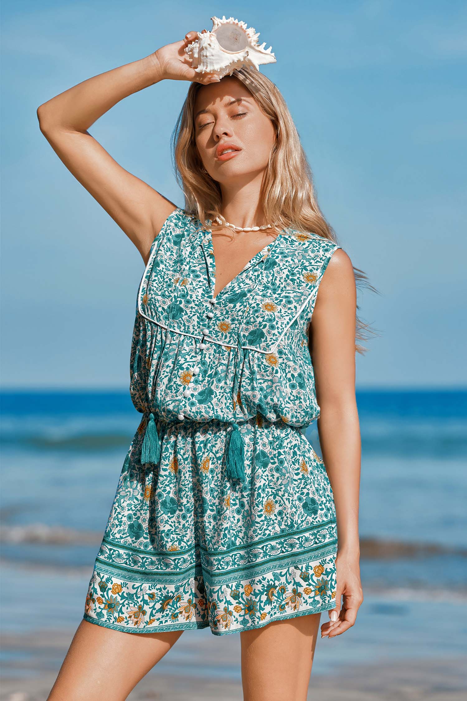 Combishort à fleurs et glands vert clair