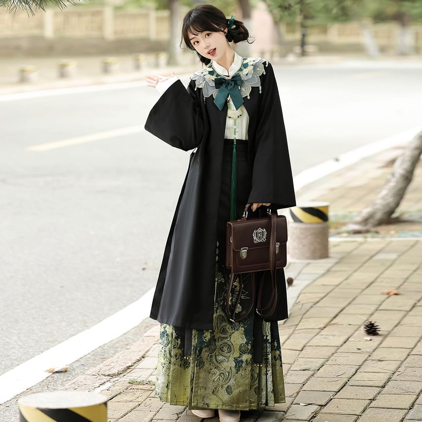 GOGO Girl - Blouse met lange mouwen en mandarijnkraag, effen / Hoge taille, slangenprint, geplooide A-lijn Hanfu-rok / Contrasterende kraag, midi-jas met strik aan de voorkant / Decoratieve kraag met vlinderborduursel / Set