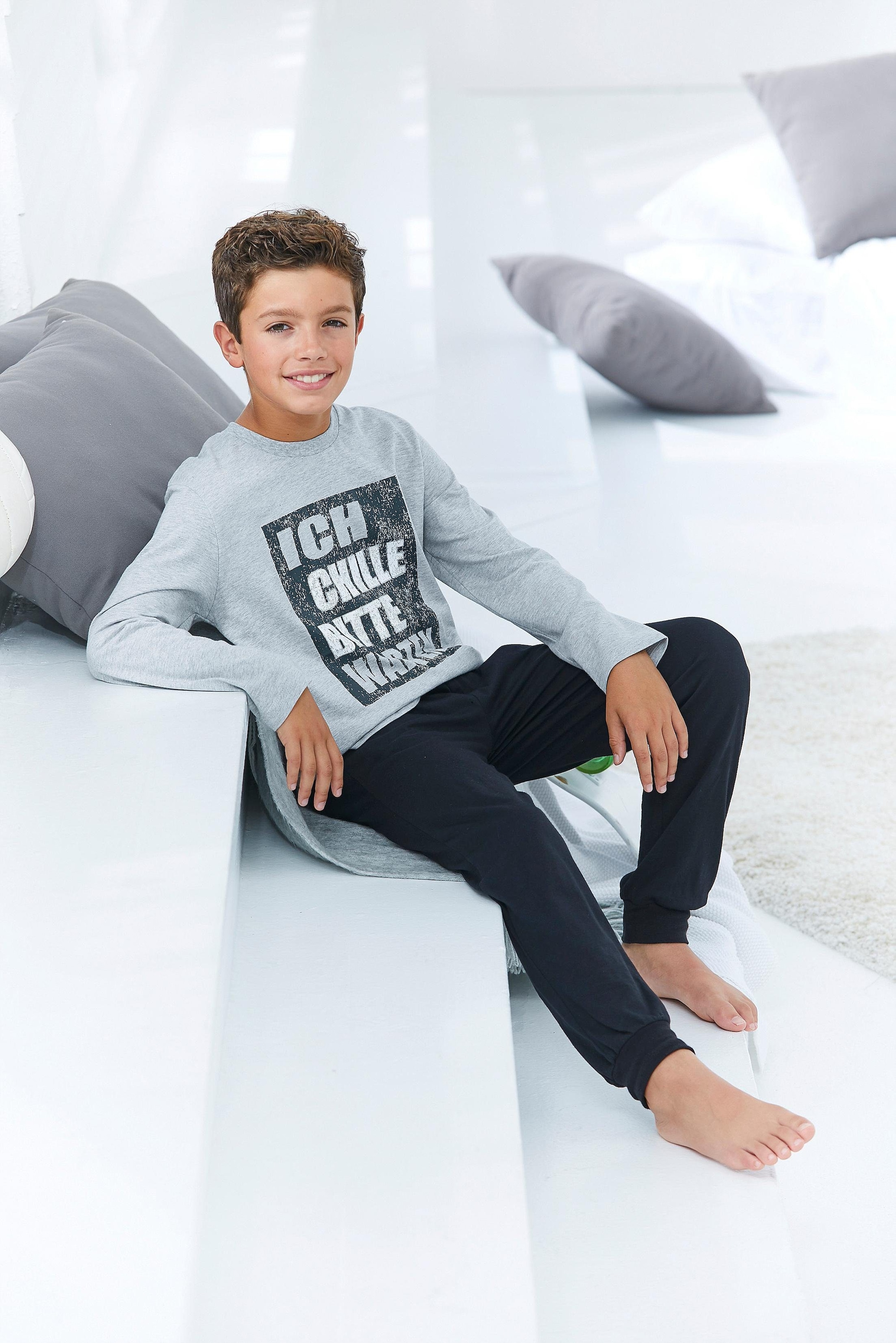 AUTHENTIC LE JOGGER Pyjama, 2 Stk. Schlafanzug mit Spruch 