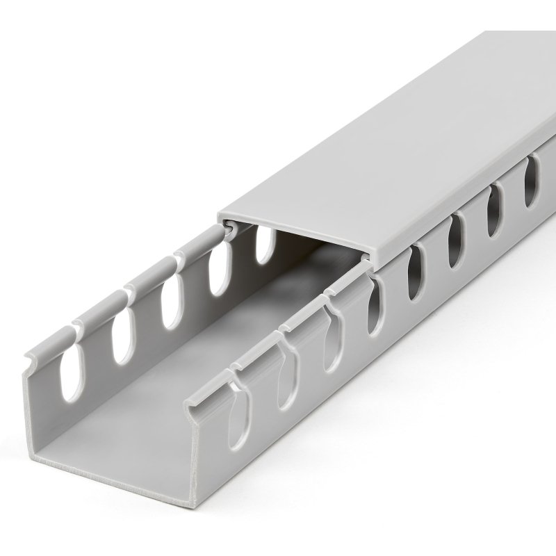 StarTech.com Chemin de Câbles PVC avec Couvercle - 38mm W x 25mm H - Longueur 2m - Slots Parallels 8mm, Goulotte Cache Câble Murale Câble Réseau PVC, max. 20 câbles, Homologué UL