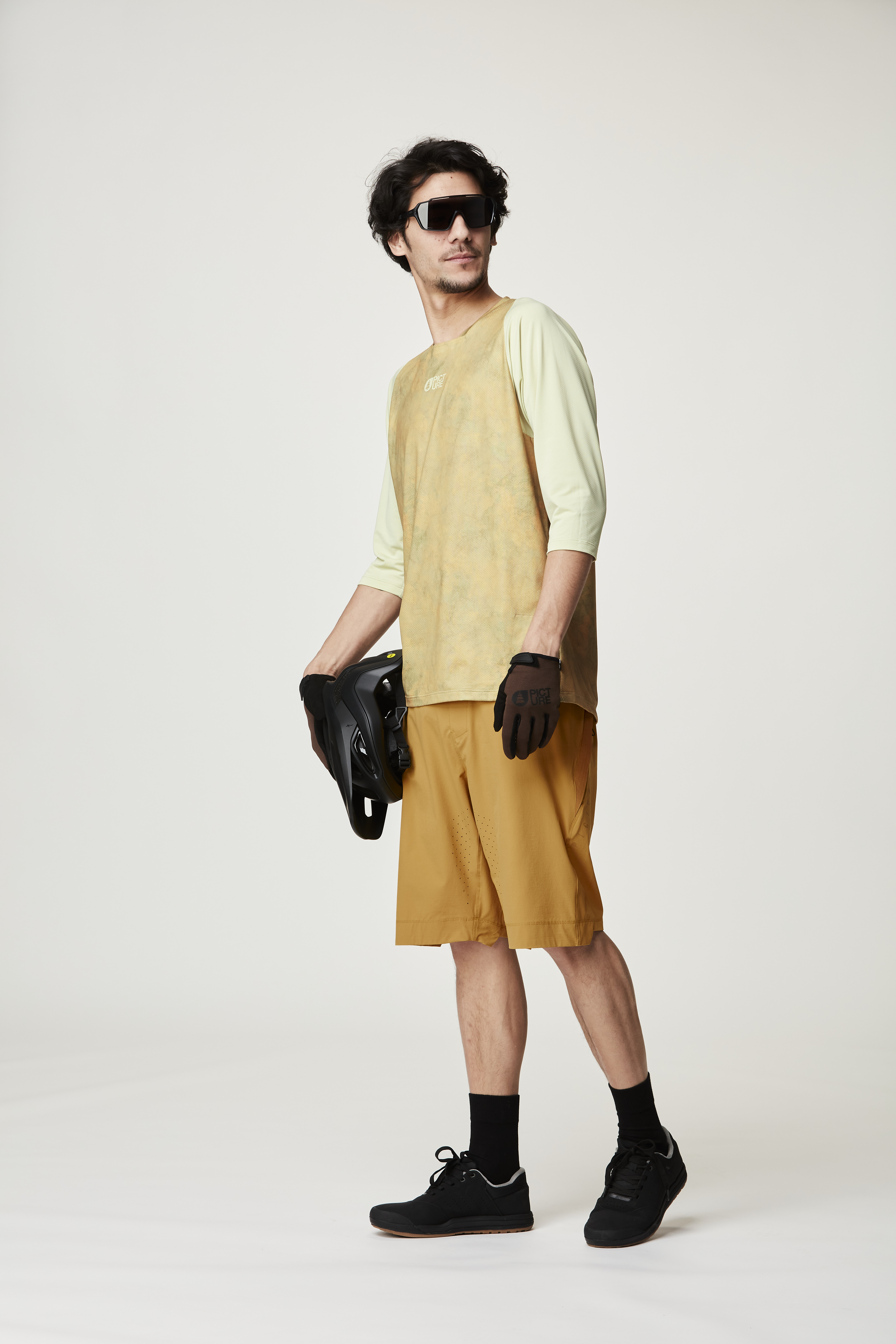 Vellir Stretch Shorts