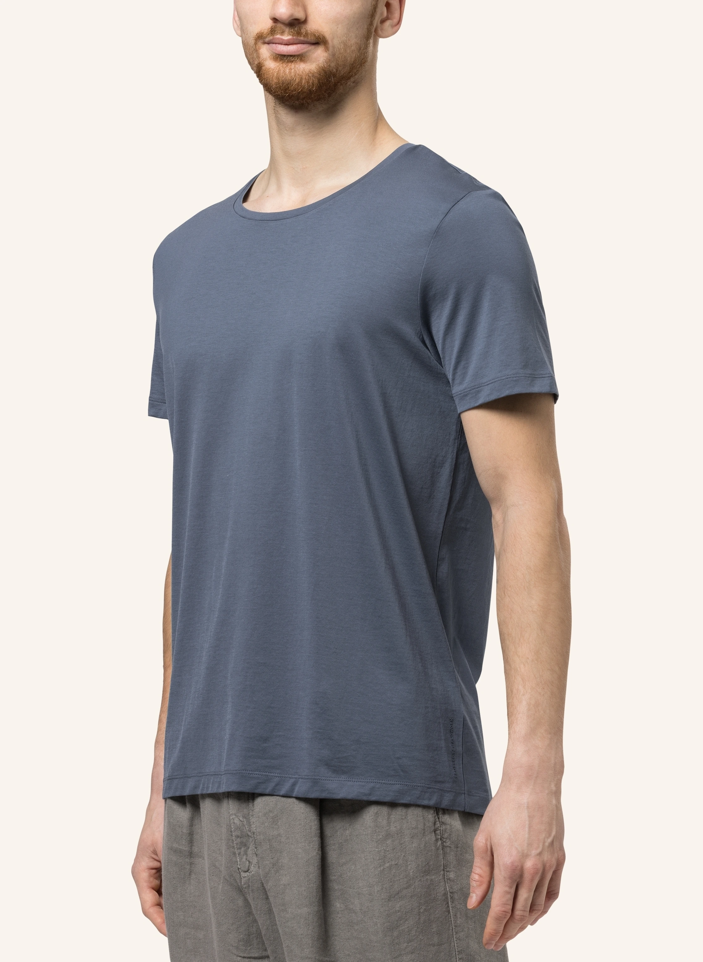TRUSTED HANDWORK Round Neck 1/2-Sleeve T-Shirt