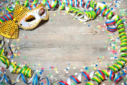 (3er Set) 4m Papier Luftschlangen Party Tisch Deko Rollen für EM / WM / 1. August - Schweizer Kreuze