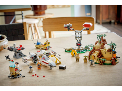 LEGO SMART Play™: Yoda's hut en Jedi training (75422)