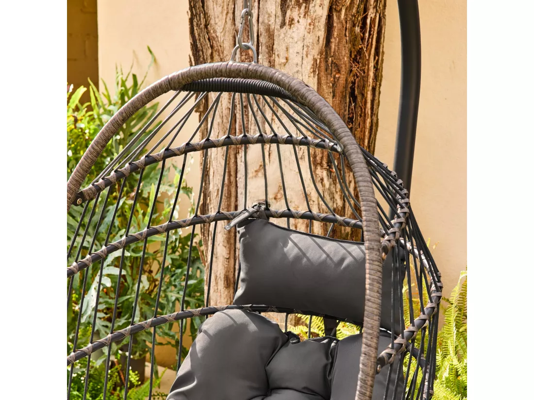Fauteuil œuf suspendu anthracite TOSCANA acier. osier. polyester. 105 x 105 x 196 cm