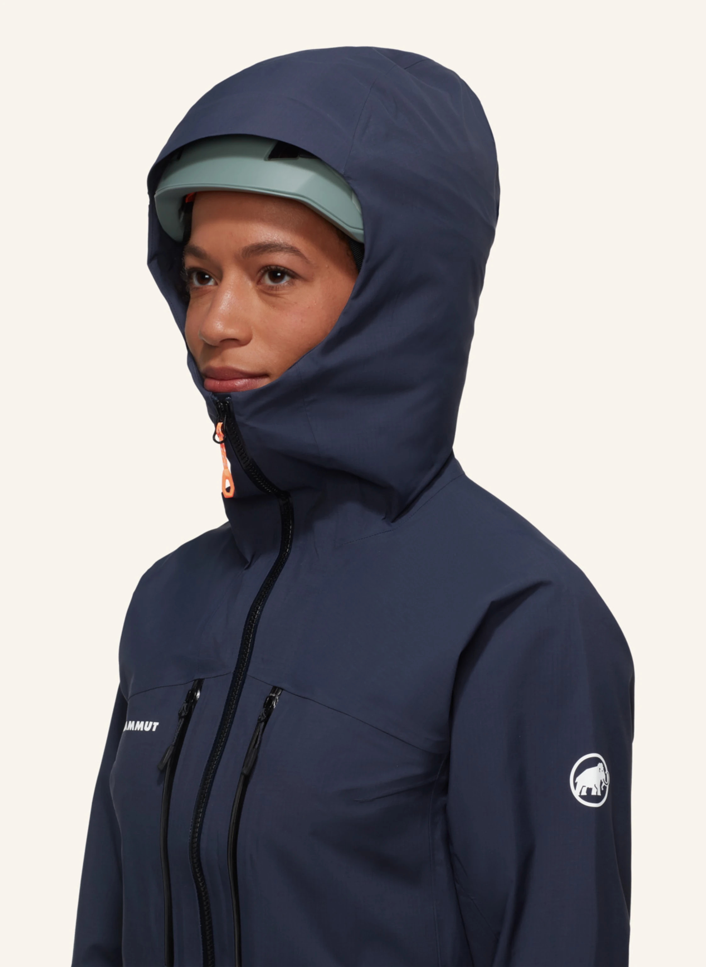 MAMMUT Hardshelljacke TAISS mit Kapuze