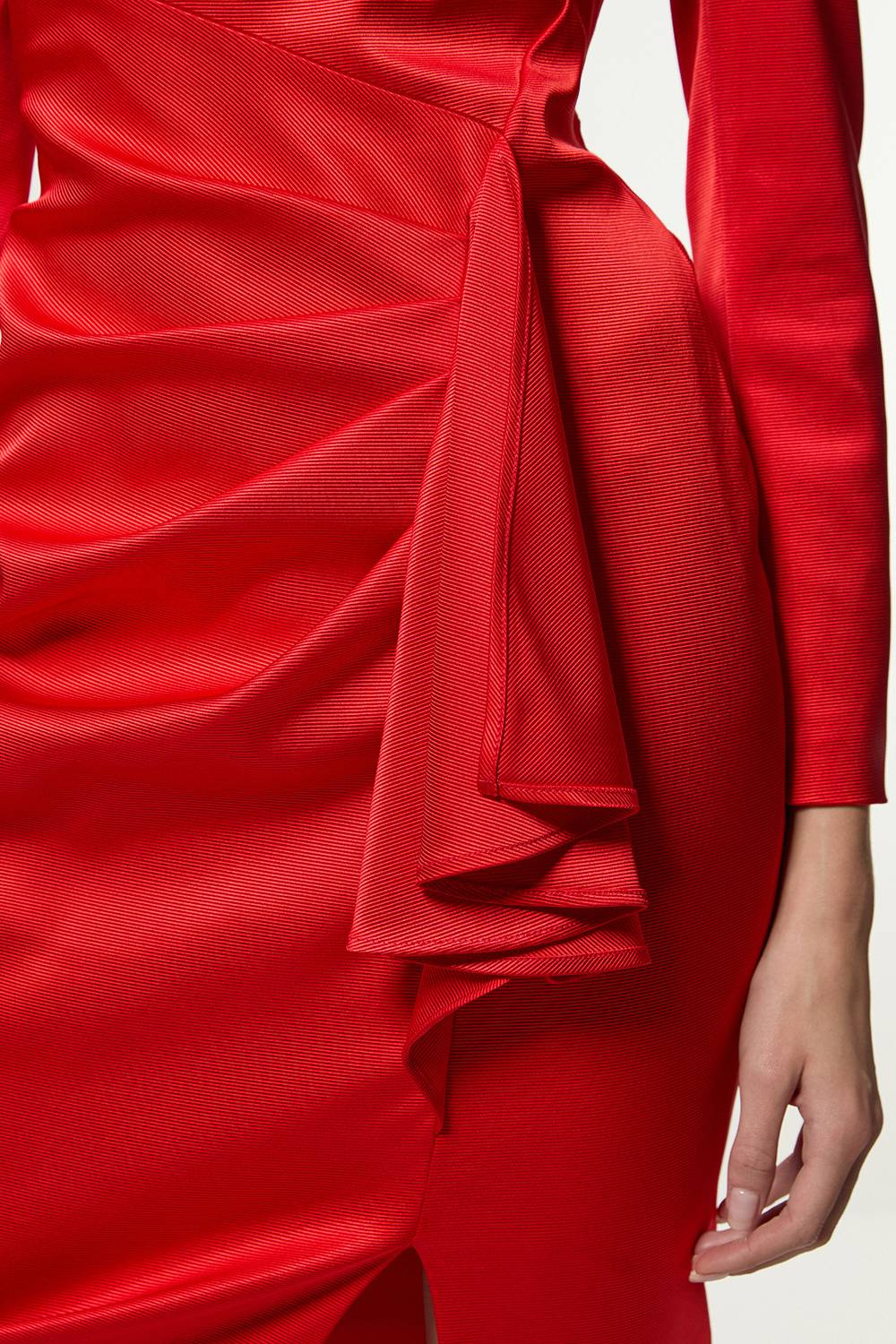 KarenMillen Robe maxi sur mesure Petite en tissu côtelé italien structuré, à encolure asymétrique et drapée