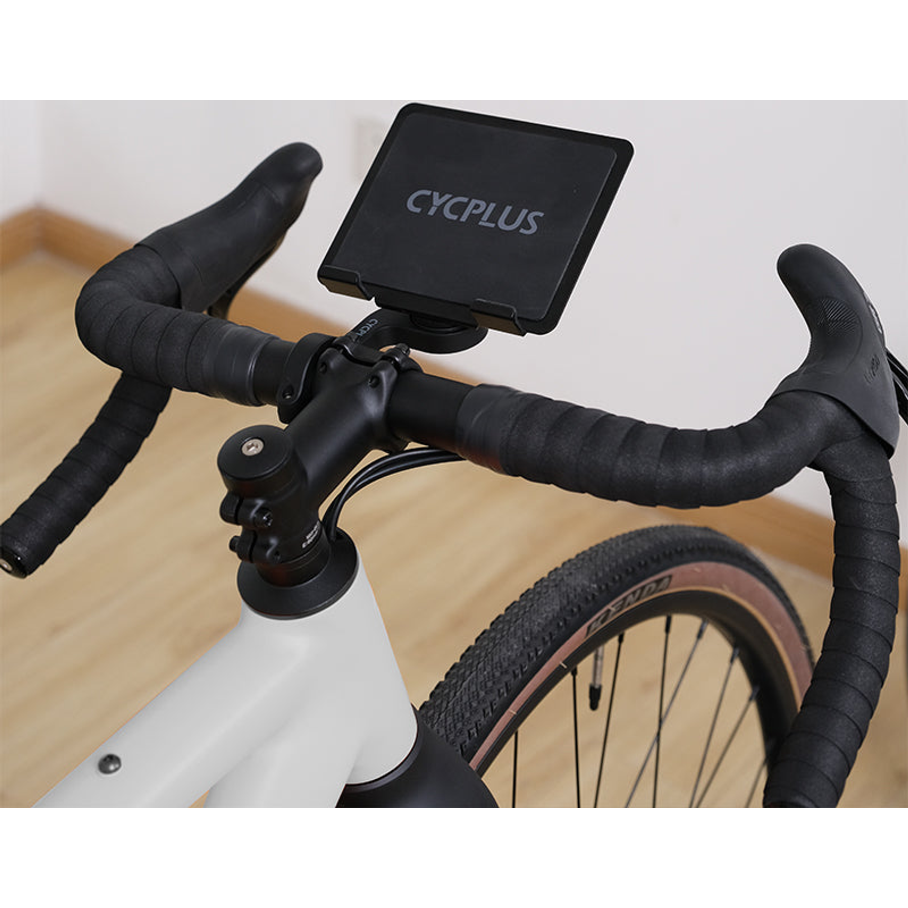 CYCPLUS Z7 Out-Front Tablet + Telefoonhouder