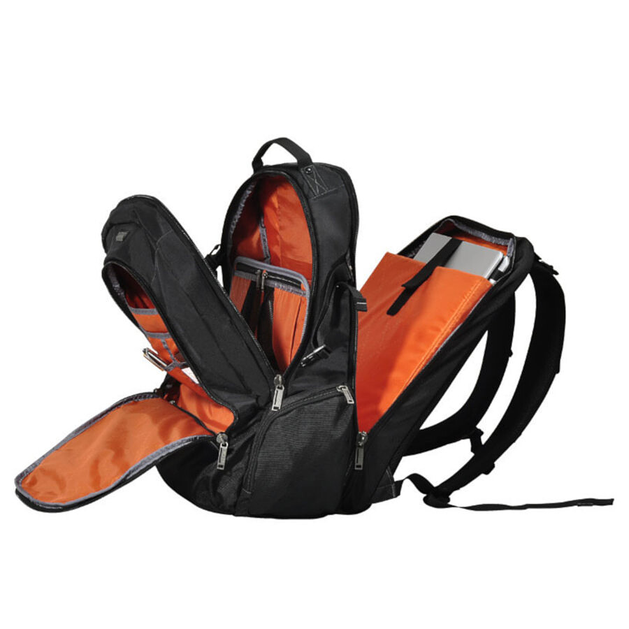 Everki Titan 18.4