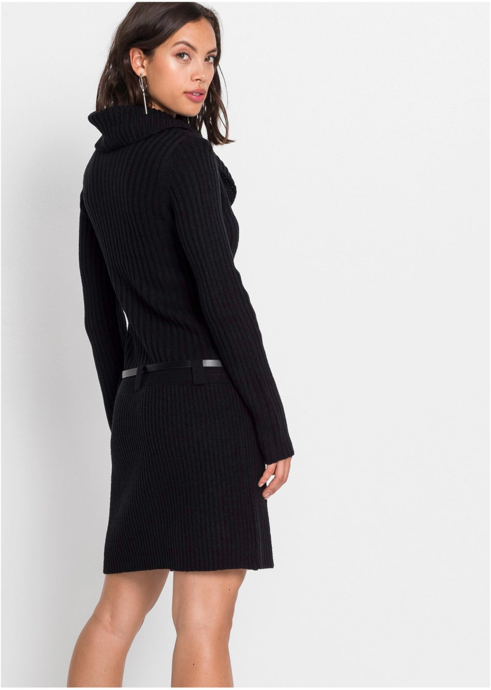 Robe en maille ceinturée