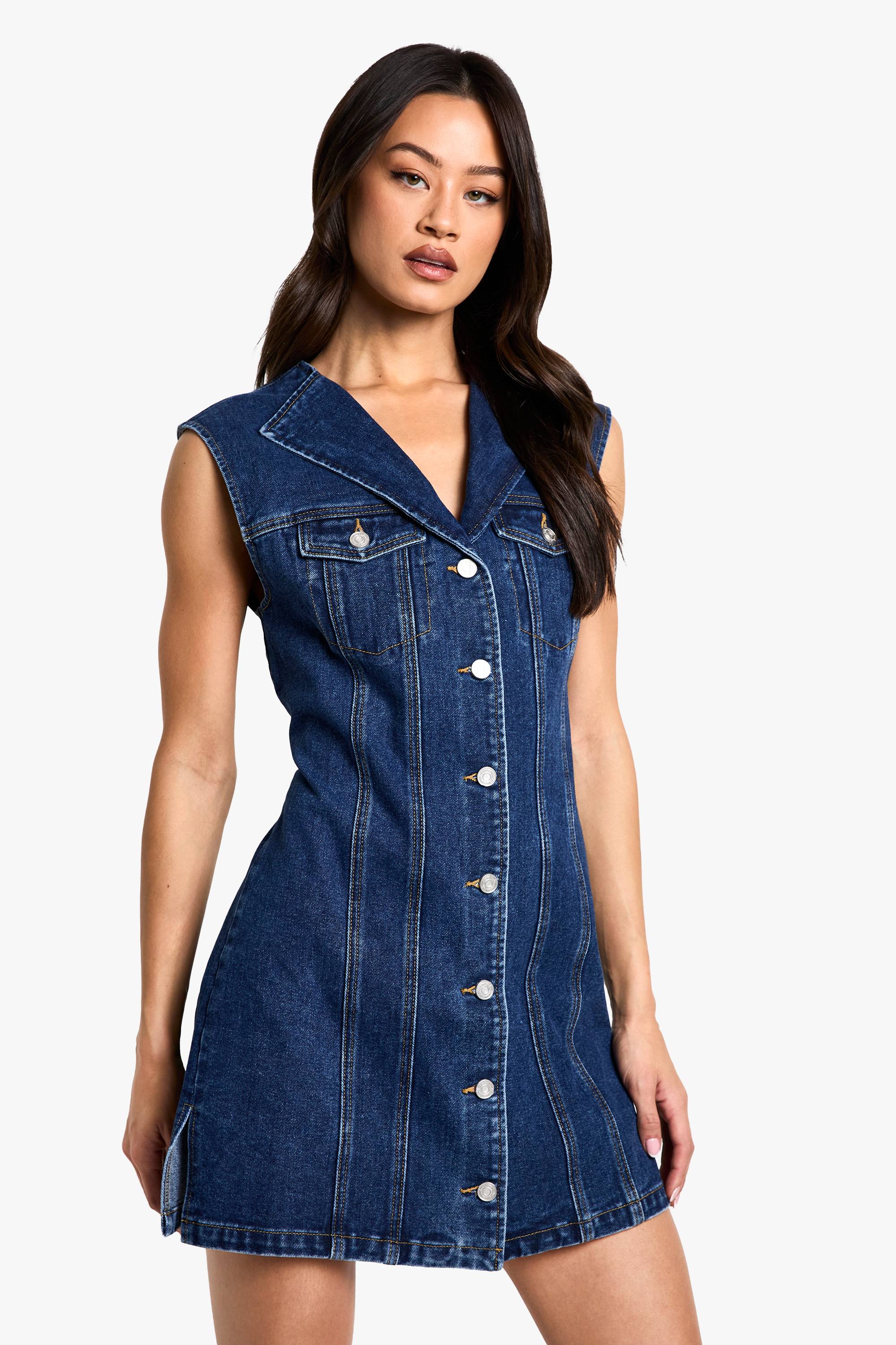 boohoo Robe Mini Denim Cintrée Sans Manches pour Grandes Tailles