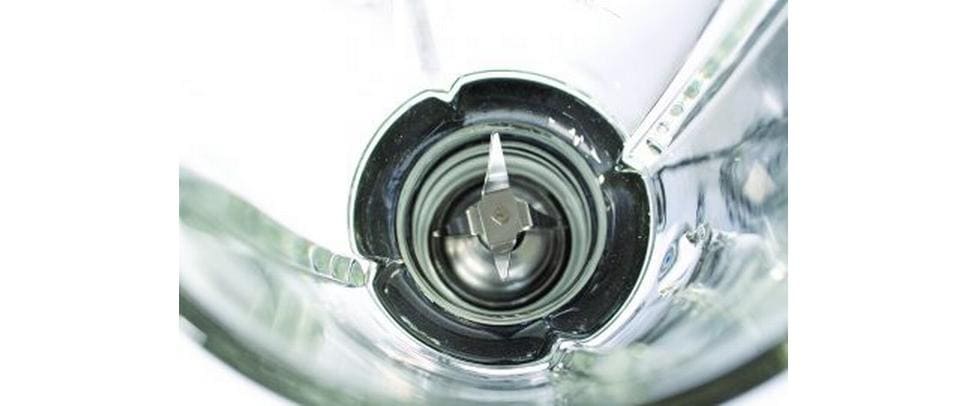 Standmixer OHM-BLE-1788MET Schwarz/SilberMixer mit Edelstahlklingen und rutschfesten Füssen