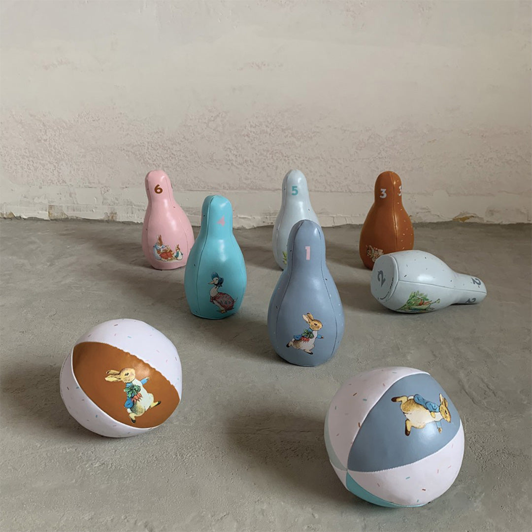Petit jour kegelspel pieter konijn