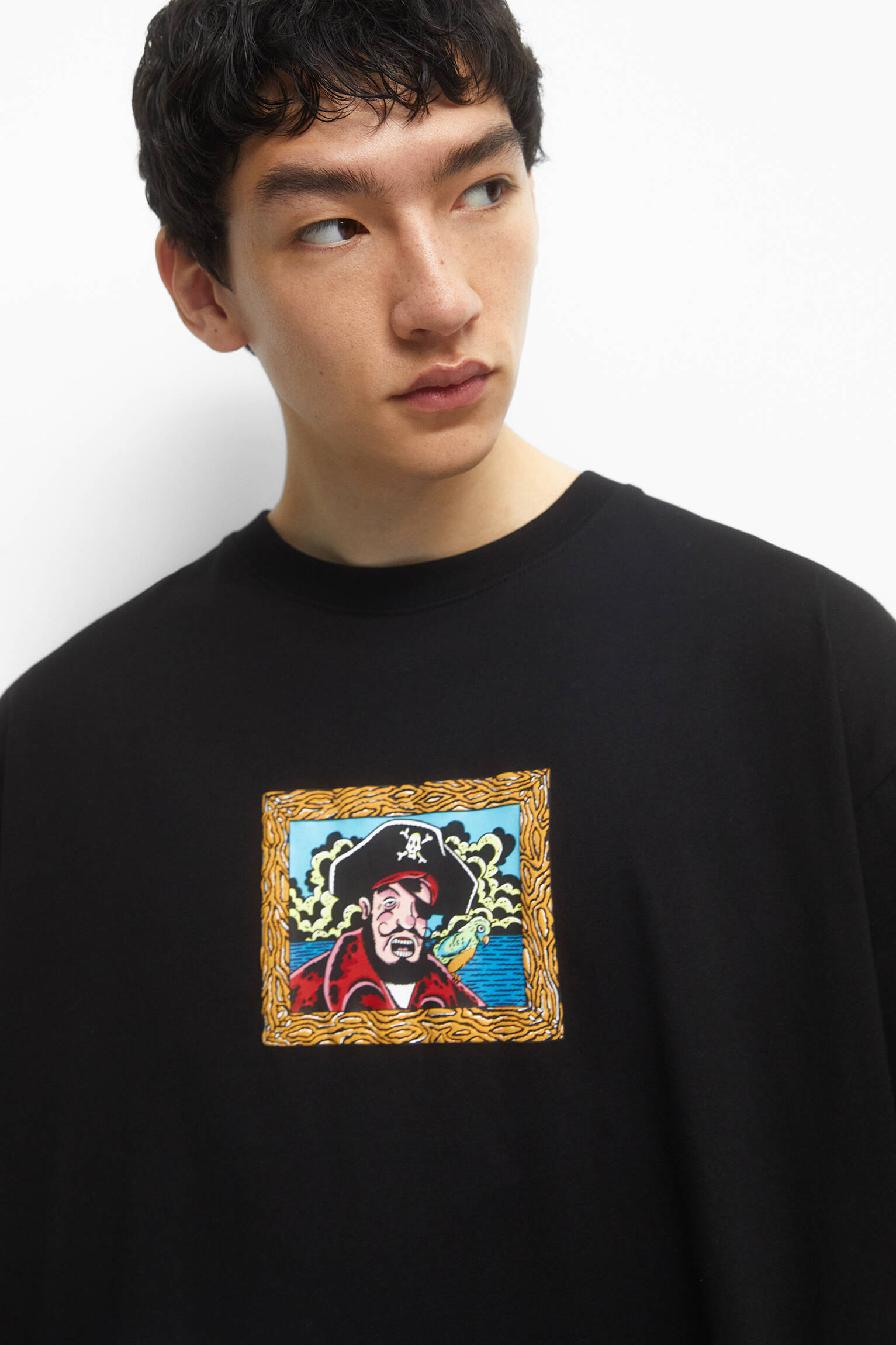 Camiseta Bob Esponja Pirata - Preta