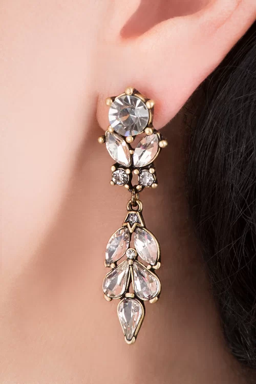 Lovely Kristallen bladeren oorbellen in goud