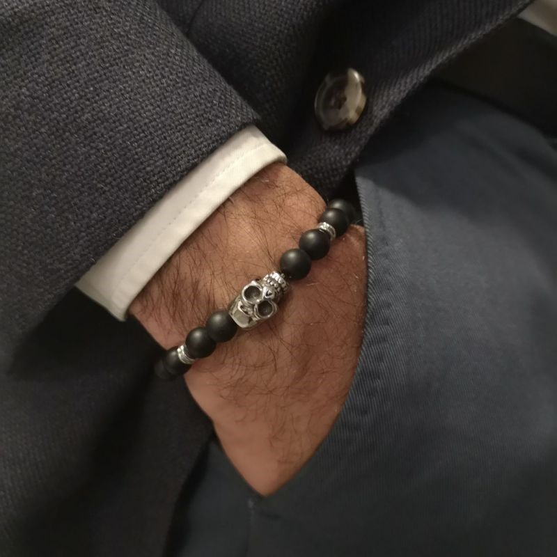 Bracelet Homme élastique acier tête de mort et pierres noires 