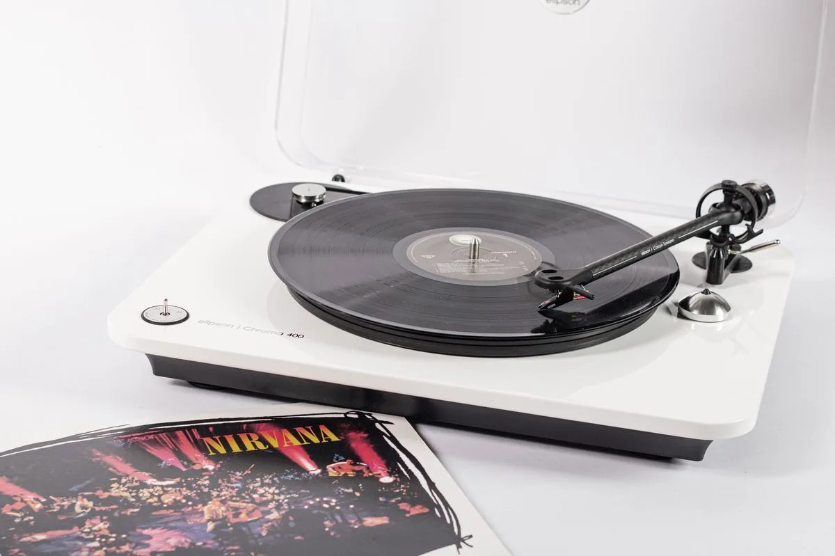 Elipson Chroma 400 Blanc laqué Platines vinyle hi-fi