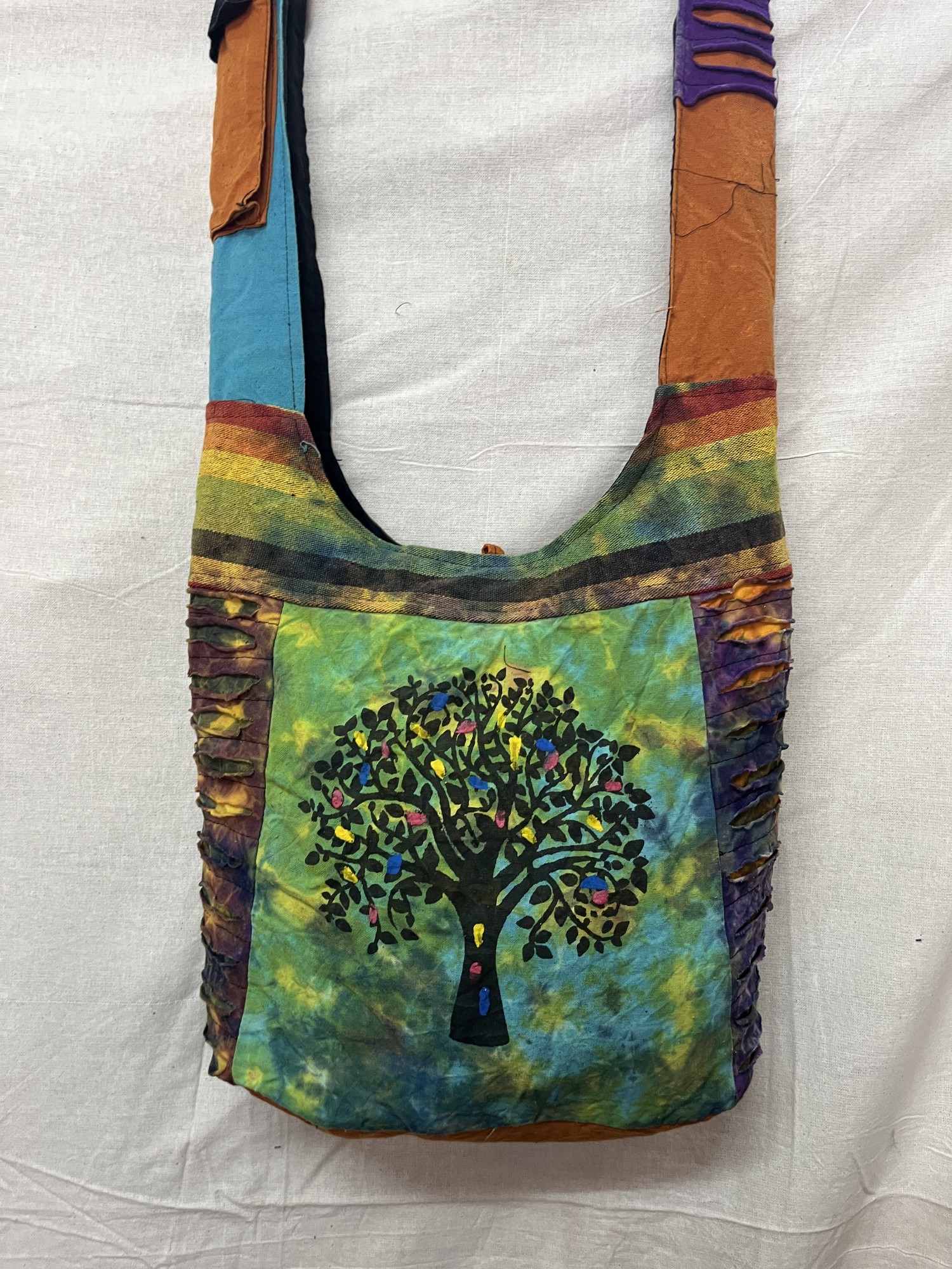 Schultertasche 'Tree of Life', multicolor, grün, B 38 cm, H 40 cm, L 12 cm günstig bestellen