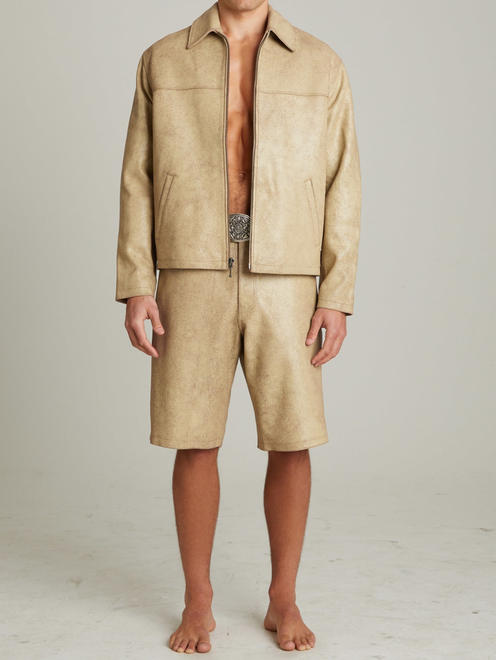 Shorts de couro rachado