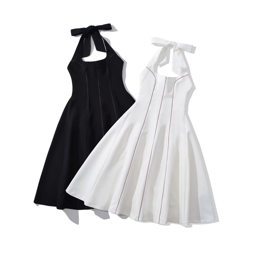 Trisica - Mouwloze A-lijn mini-jurk met vierkante hals en effen panelen, slim-fit