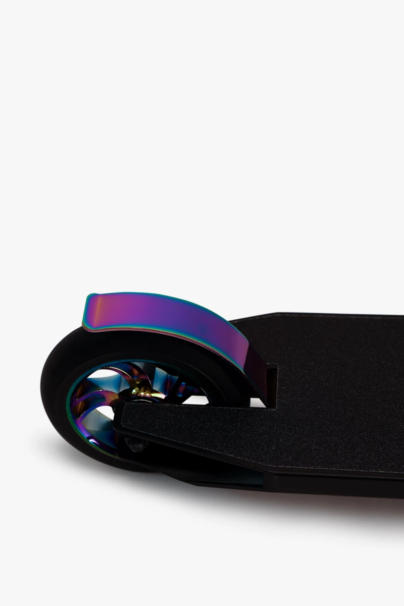BEACH MOUNTAIN Stunt Neochrome 110 mm Scooter