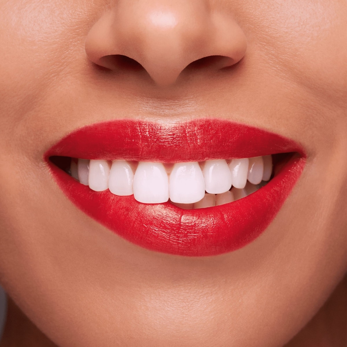 CLARINS Eau à Lèvres Rouge à lèvres à la texture eau et à la couleur modulable haute tenue