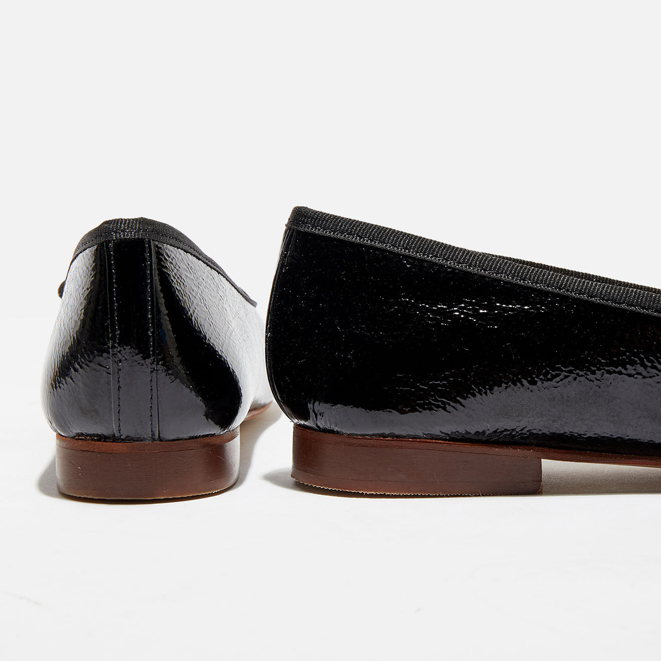 Quartier Latin Ballerines en Cuir verni Jeanne noires