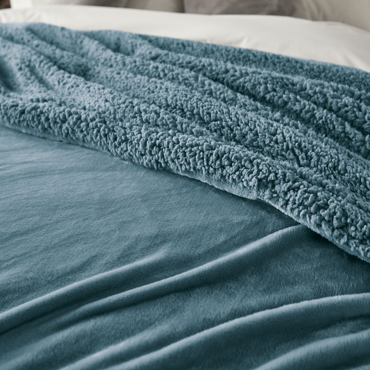 LA REDOUTE INTERIEURS<br>Colcha em lã e sherpa, Maxine