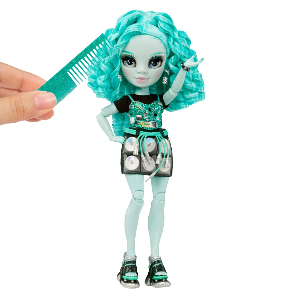 Shadow High Berrie Skies Doll