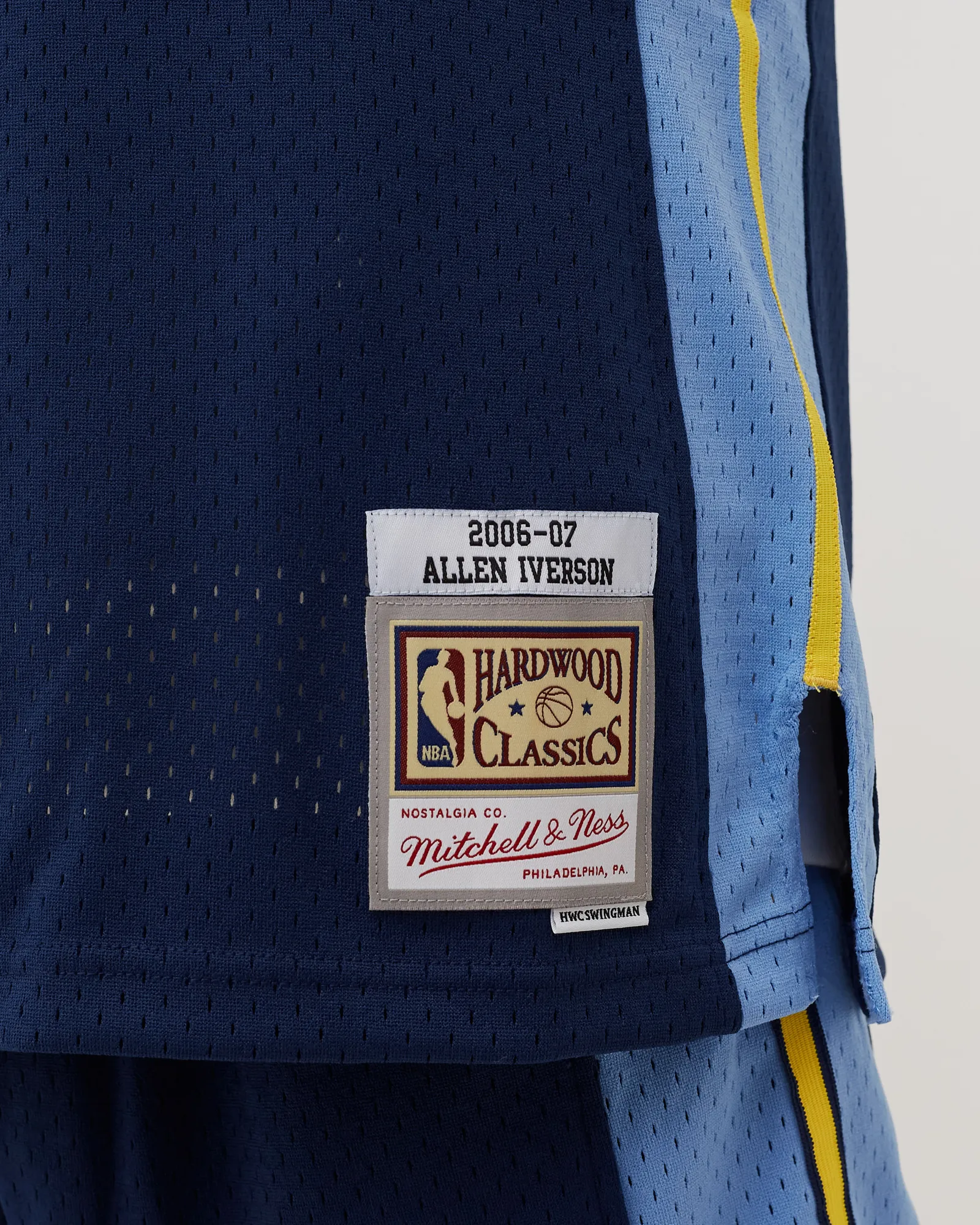 Mitchell & Ness NBA SWINGMAN JERSEY DENVER NUGGETS ALTERNATE 2006-07 ALLEN IVERSON #3