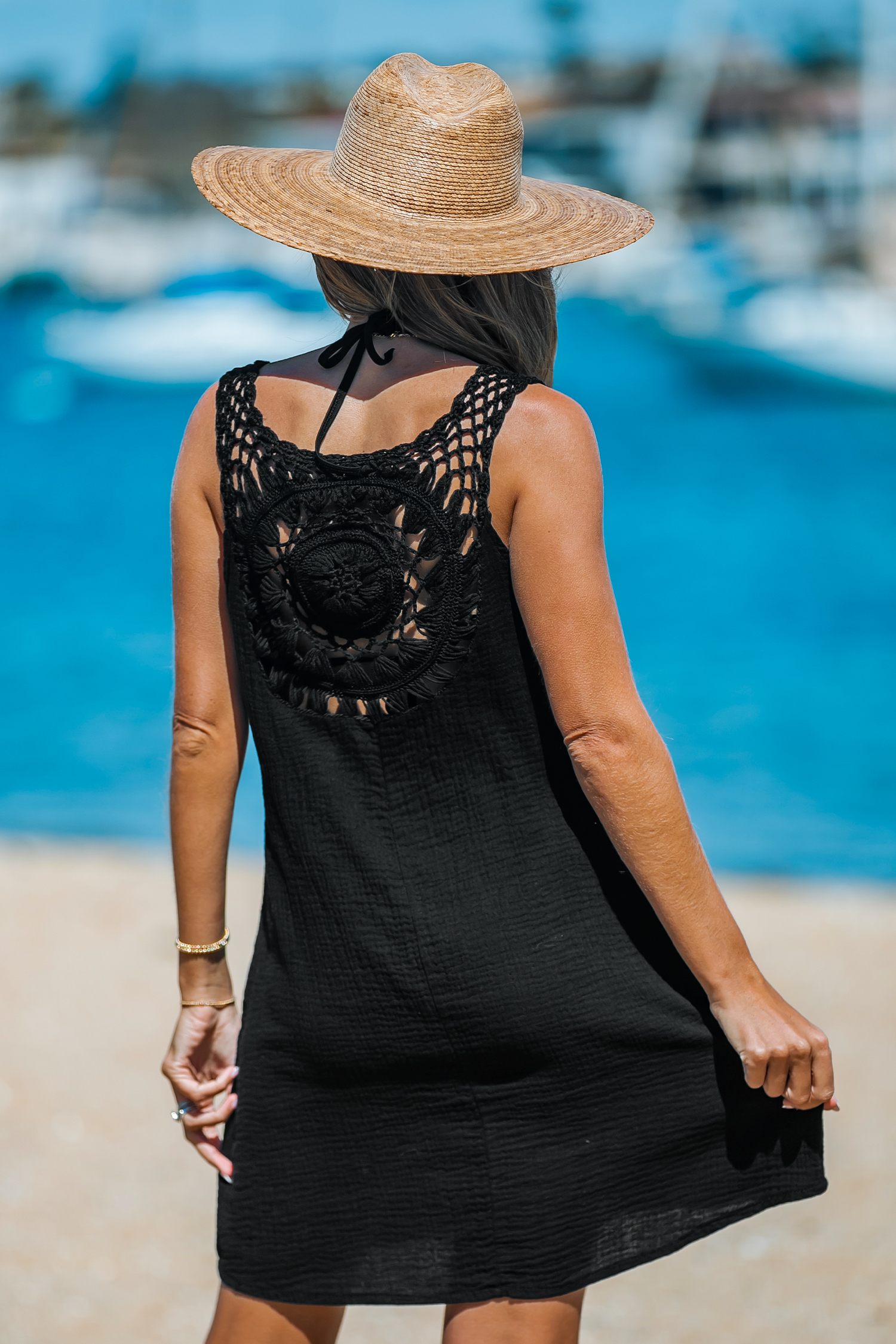 Robe cover up en pur coton à bretelles en crochet noires