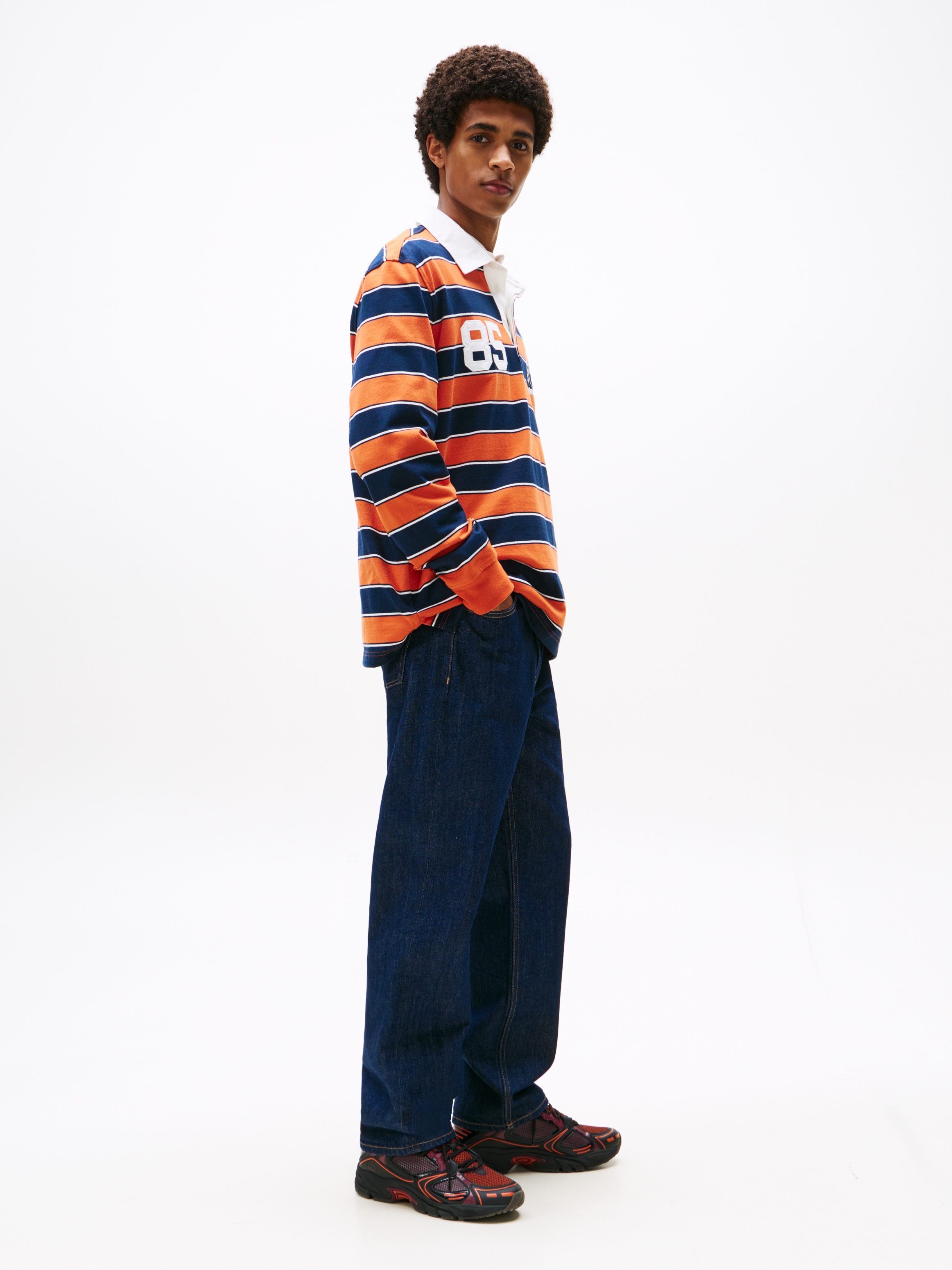 Tommy Jeans 5-Pocket-Jeans »Sonny Regular Tapered«, mit dezenter Waschung