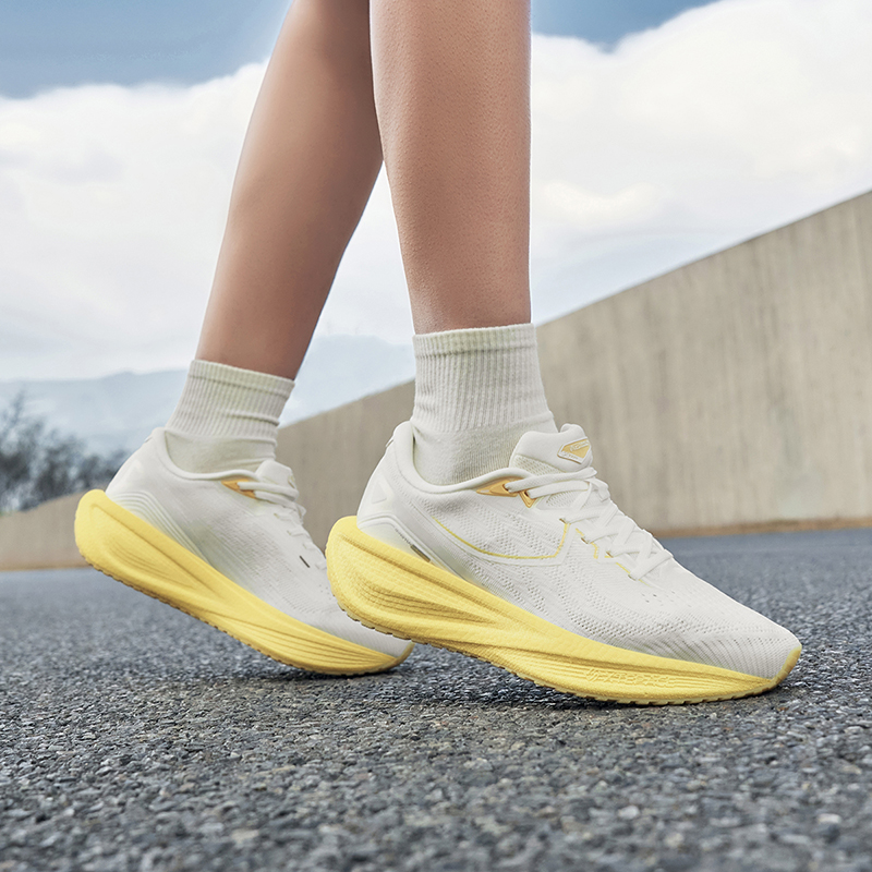 Xtep Airflow 1.0 Womens Sail White/Butter