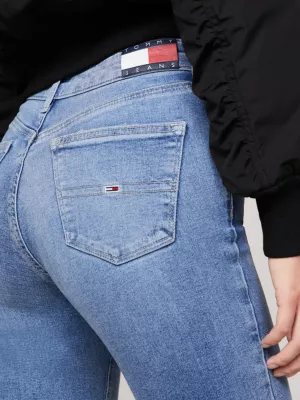 Calça jeans skinny Nora de cintura média com detalhes desgastados