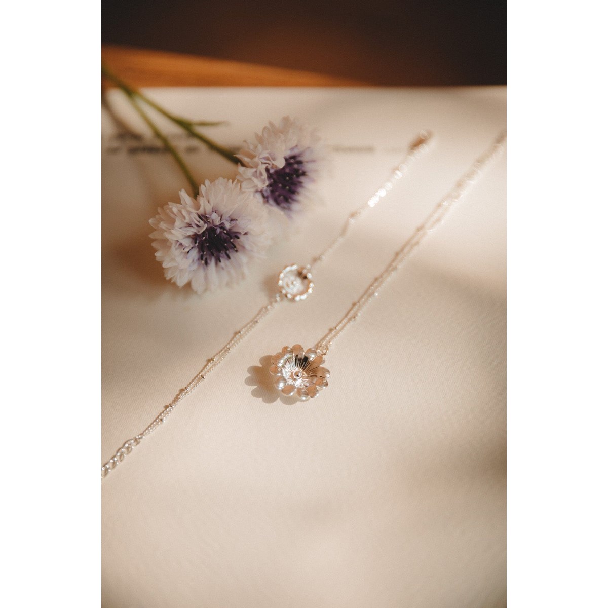 collier fleur plaqué argent - THÉIA
