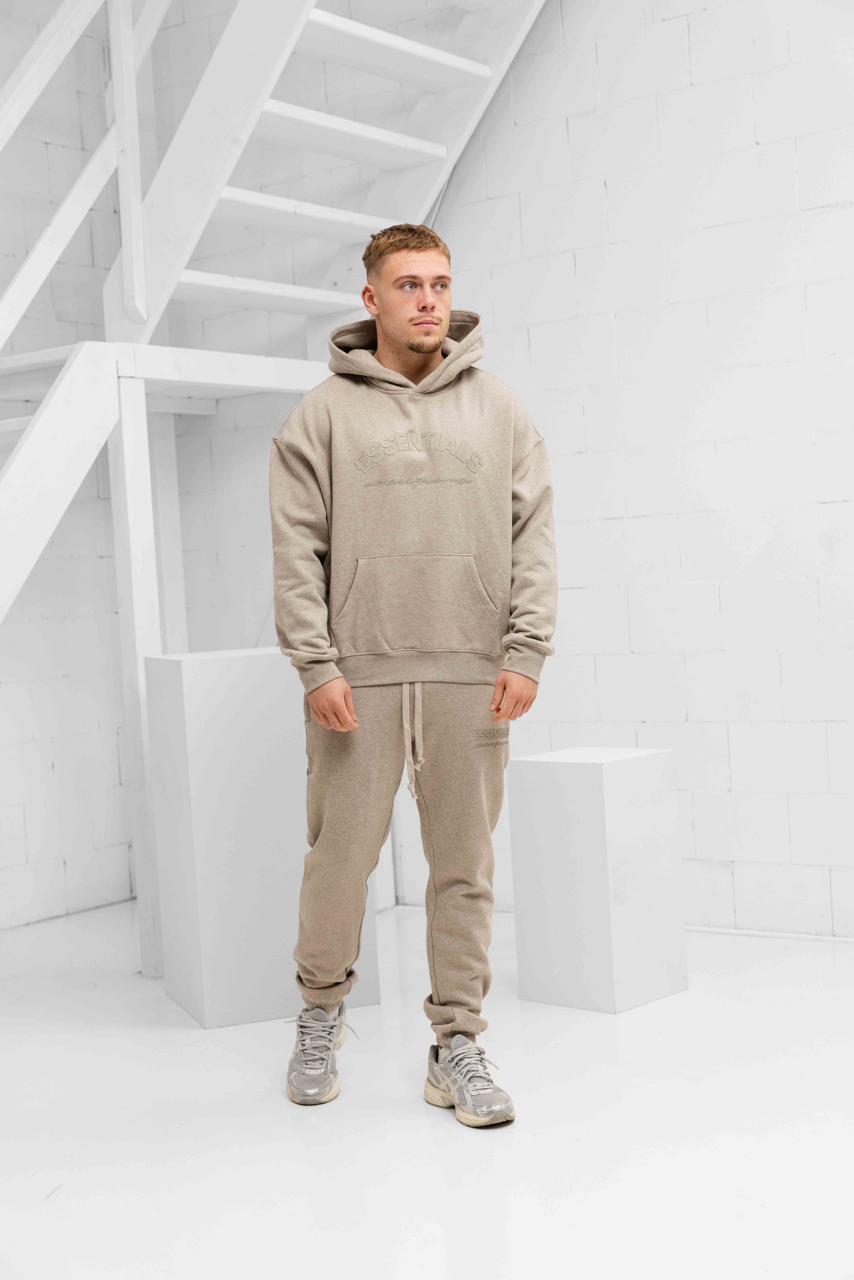 Cou7ure Essentials Basic Curve Trainingspak Heren Lichtbruin