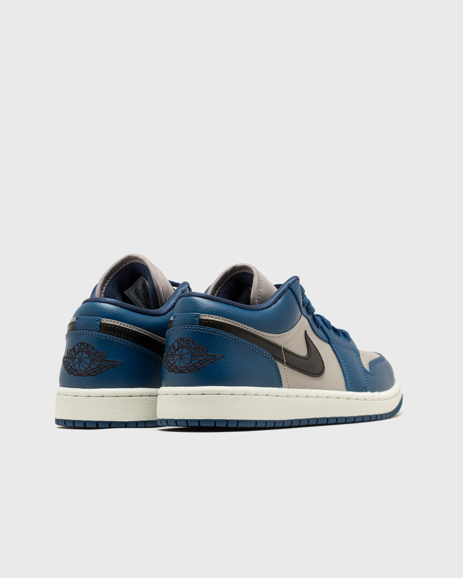 Jordan WMNS AIR JORDAN 1 LOW