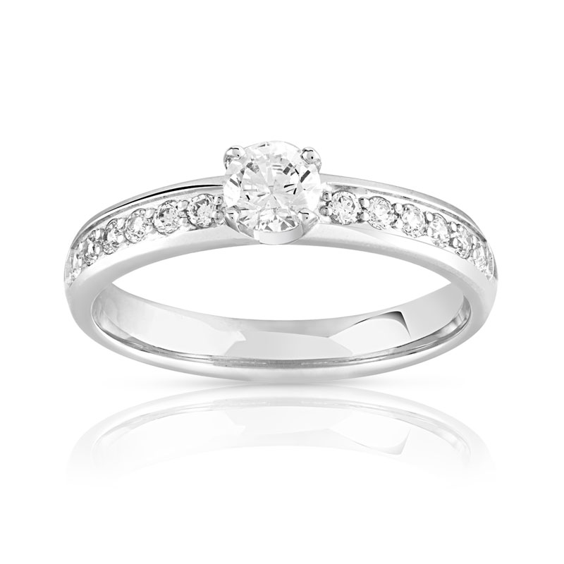 Bague solitaire or 750 blanc diamant 50/100e de carat