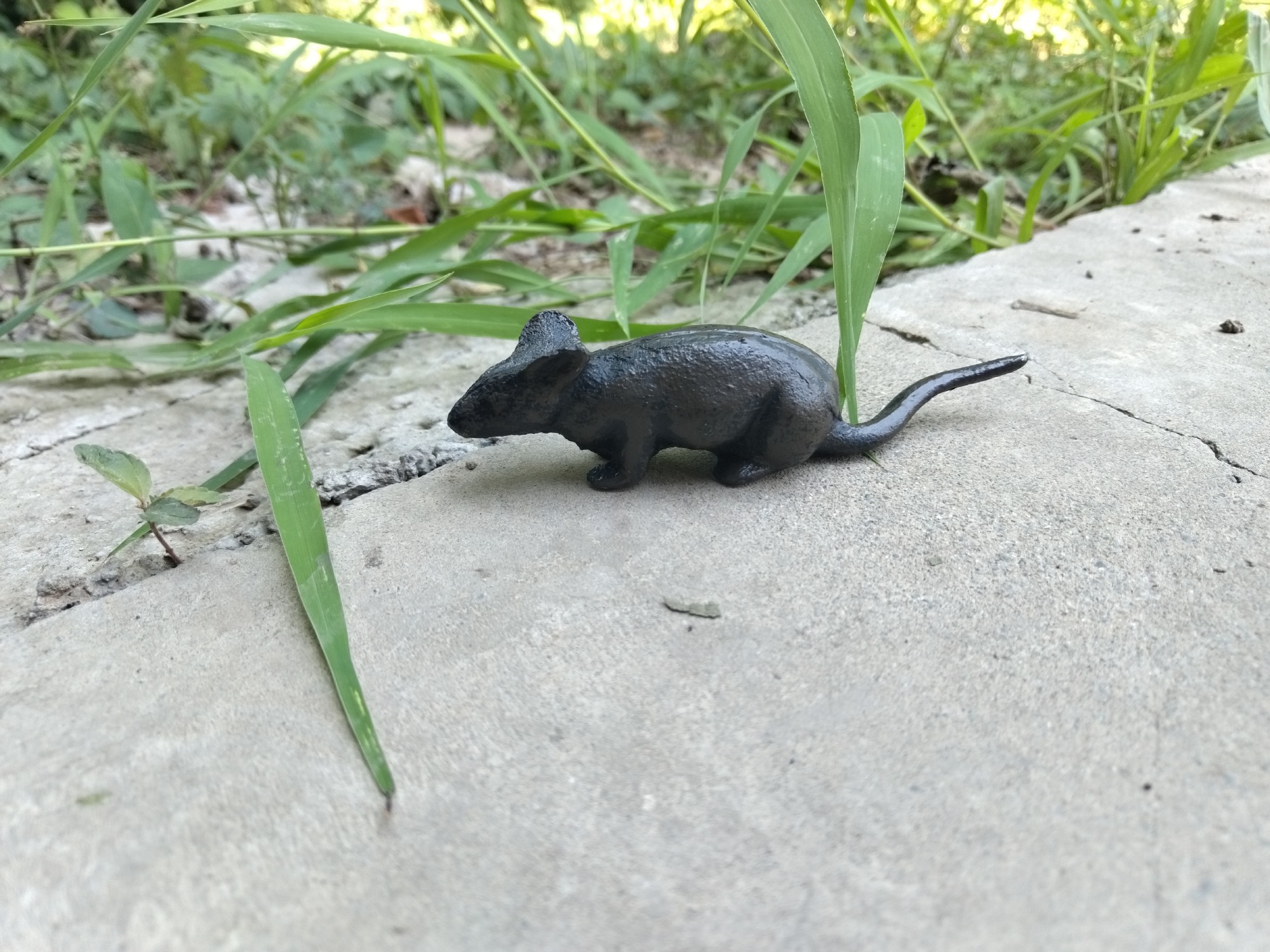 Maus aus Gusseisen, B 13 cm, L 3 cm, H 3,5 cm von fischer's lagerhaus