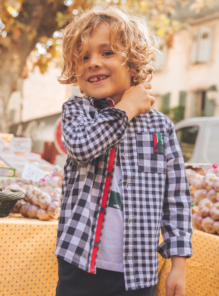 Chemise blanches à carreaux