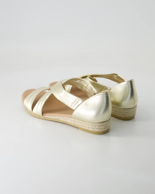 Terry Isabella Sandalen in Gold