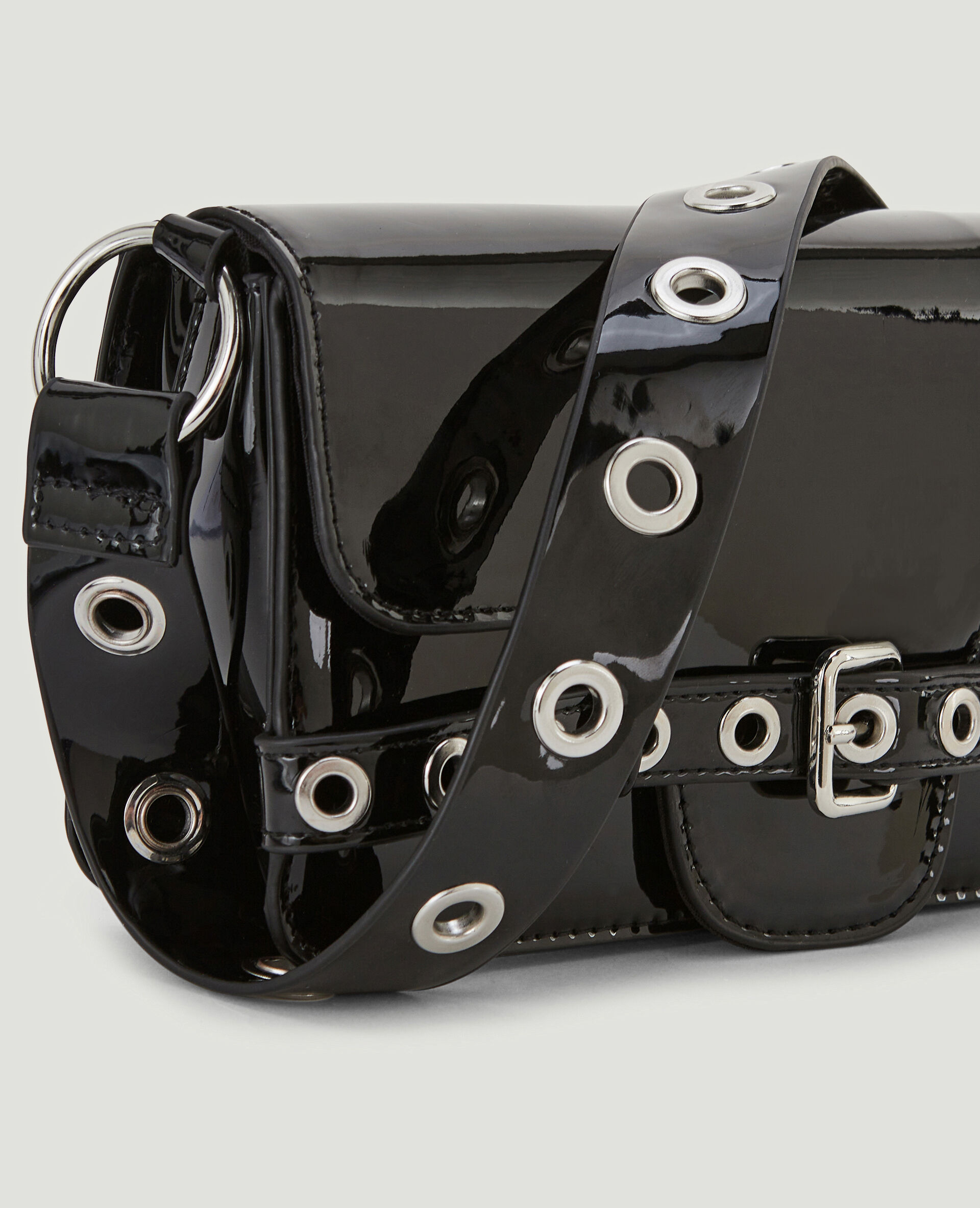 Sac verni avec oeillets métalliques - Noir