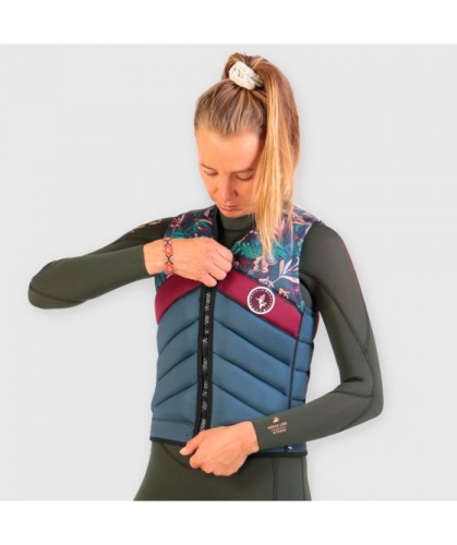 Soöruz Lady Wakevest Ground